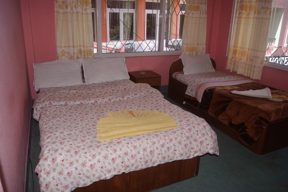 Hotel Pokhara Peace Kathmandu Esterno foto