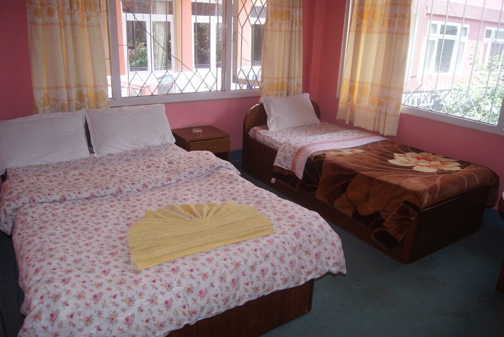 Hotel Pokhara Peace Kathmandu Esterno foto